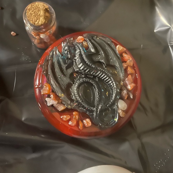 Custom Made Resin Honey Jar - Picture 7 of 9